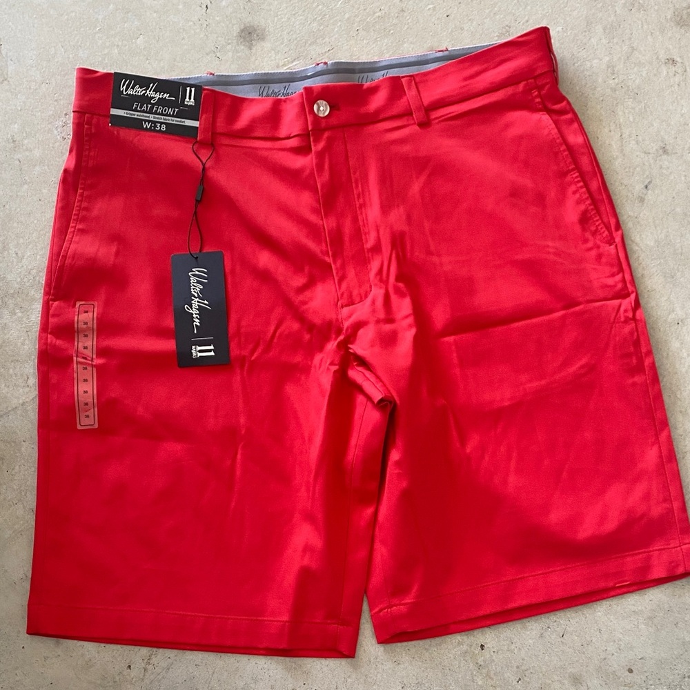Walter Hagen Bright Red Flat-Front Men’s Size 38 NWT Golf Shorts